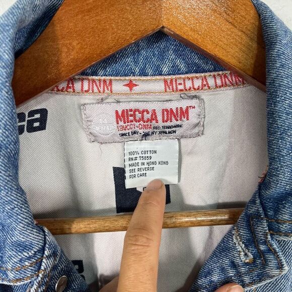 Vintage Mecca Women’s Jean Jacket Fits like a Medium - Picture 3 of 14
